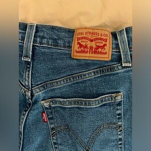 Levi Ribcage Jeans Size 27